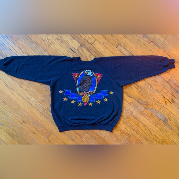 Source Unknown Tops - Vintage 70’s sweatshirt with eagle and stars